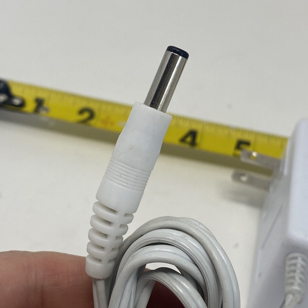 AC-DC adapter Direct Plug-In Class 2 Transformer Model SA41-57A AC120V 60Hz 8W - Picture 4 of 5